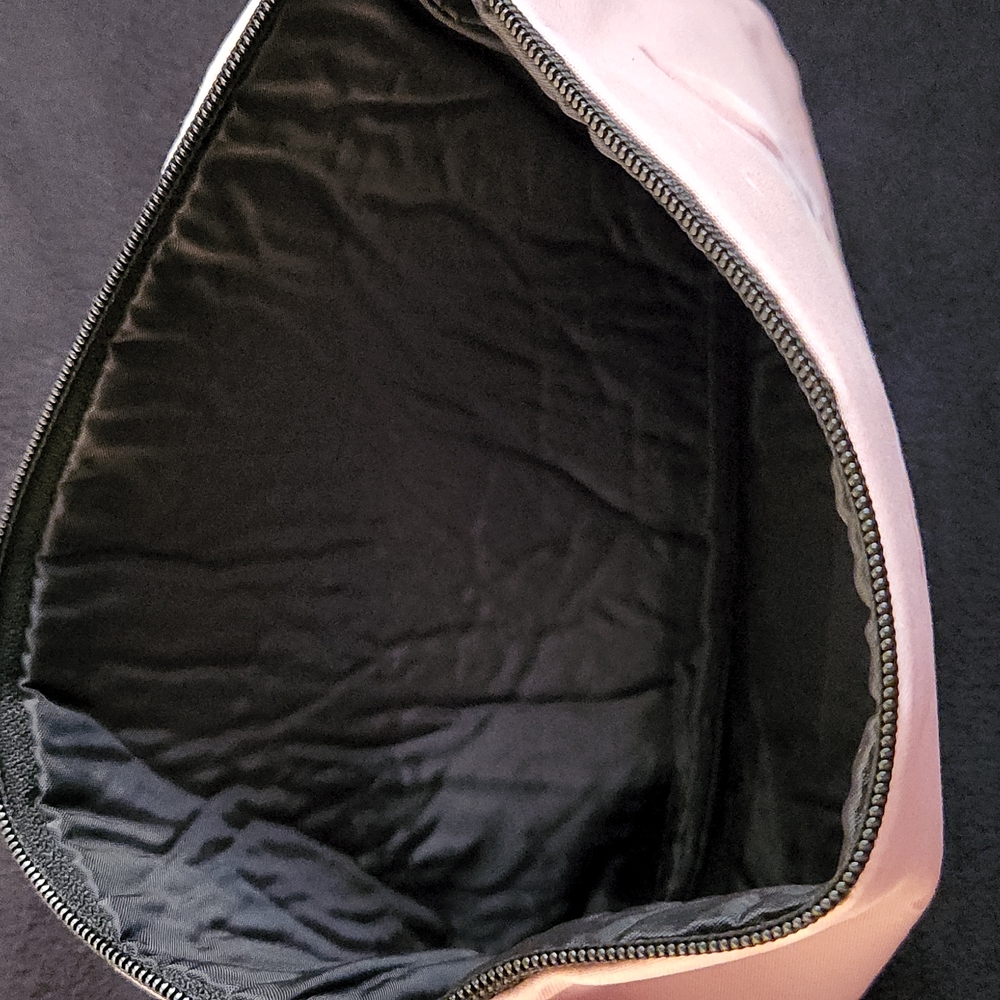 NEW- Cosmetic Bag- Pig posing - Picture 4 of 6